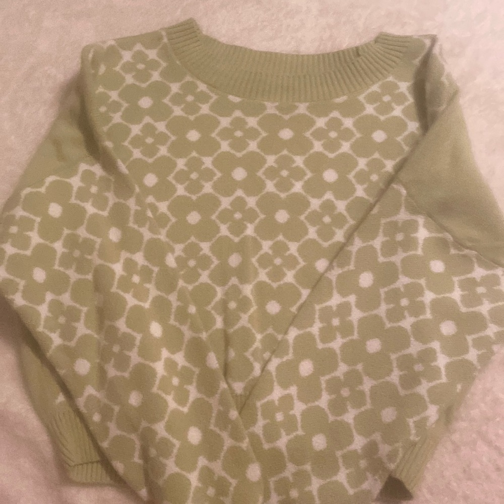 Hollister 90s sweater, green flower size 2